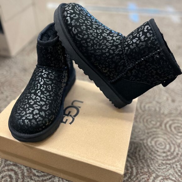 UGG Shoes - UGG WOMEN'S CLASSIC MINI SNOW LEOPARD BOOT- New W/O tag or box